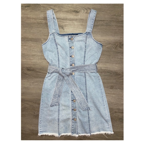 Levi overall button up dress! SOLD ✅ - Picture 1 of 2